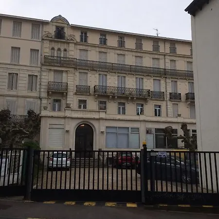 Studio Au Metropole Apartment